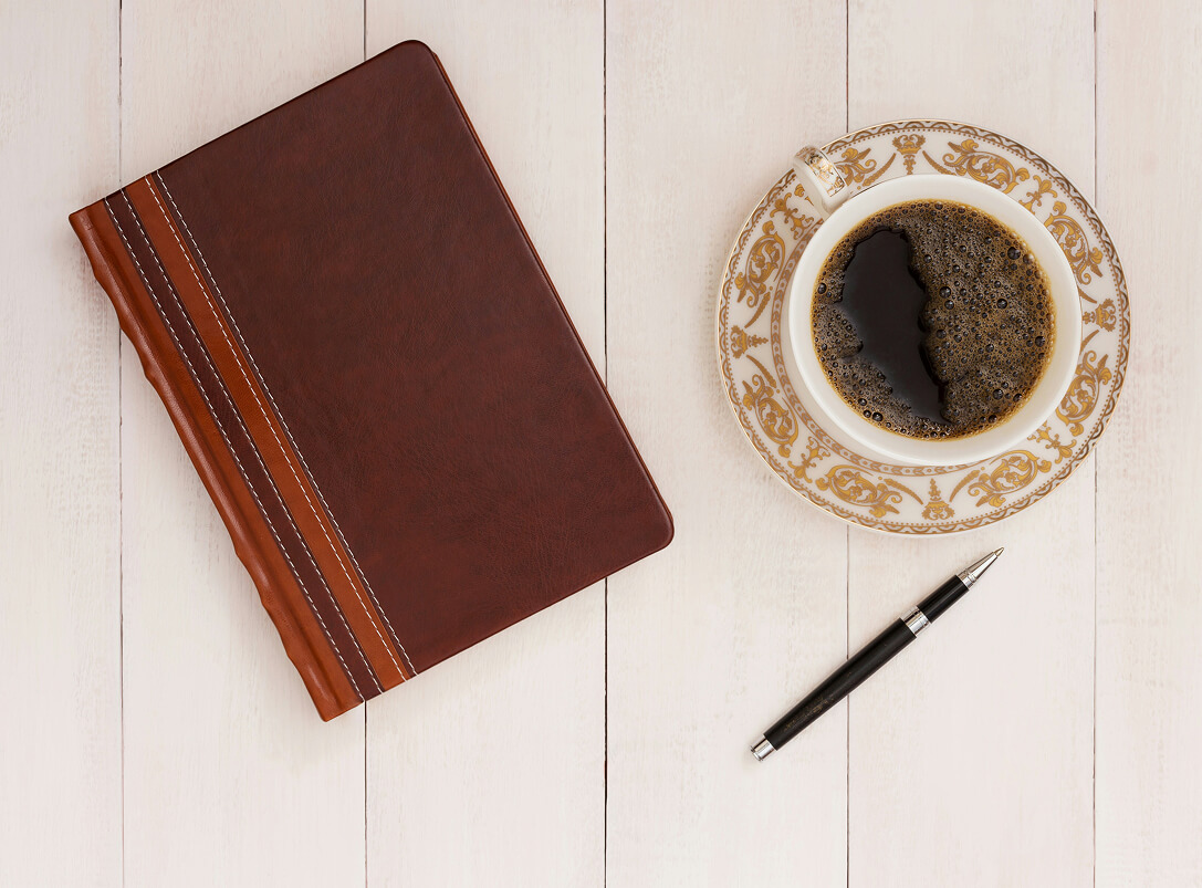 Koffie, pen en schrift